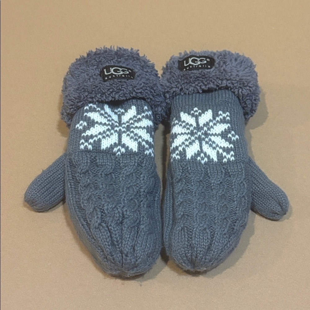 Ugg Charcoal Knit Mittens With Snowflake Pattern